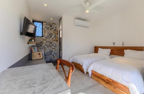 San José del Cabo Cabina | Private Room in Coliving space near beach