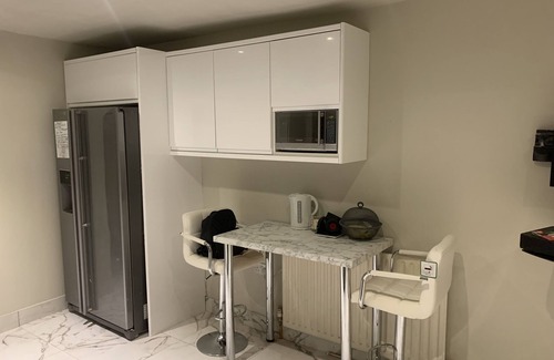 William Morris Apartamento | Private room in residential home
