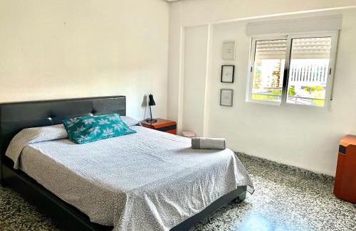 Malilla Casa | private room in shared apartment Valencia WorkStay