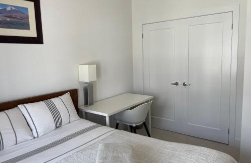 Stratford Casa | Private Room in Stratford Townhome