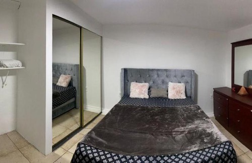 Golden Glades Casa | private room in the house