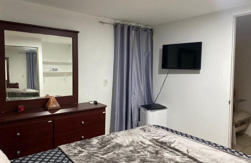 Golden Glades Casa | private room in the house