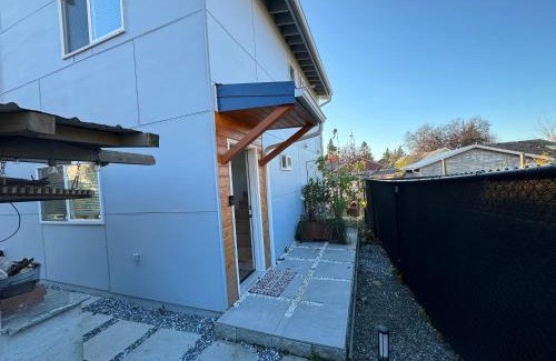 Highland Park Casa | Private room in west Seattle Cartagena inspired