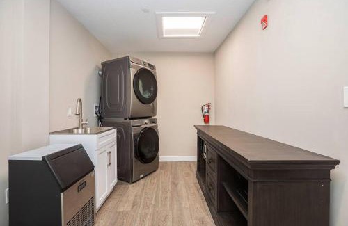 Bradenton Casa | Private Room, Kitchen & Bath 1