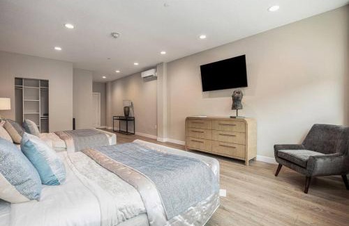 Bradenton Casa | Private Room, Kitchen & Bathroom 2