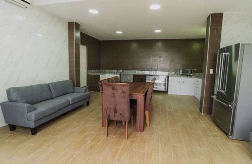 Cojimíes Apartamento | Private Room Next to the Pool w/ Shared Kitchen