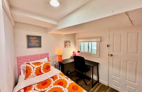 Rainier Valley Casa | Private Room on the 1st Floor with Shared Bathroom near Airport and Downtown Seattte