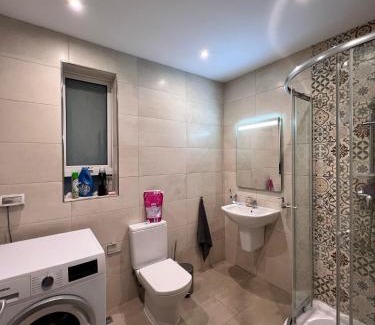 Il-Balluta Casa | Private room shared bathroom - 2 beds Balluta - Shared Flat