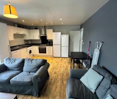 Wakefield Apartamento | Private room - Shared Bathroom, Wakefield
