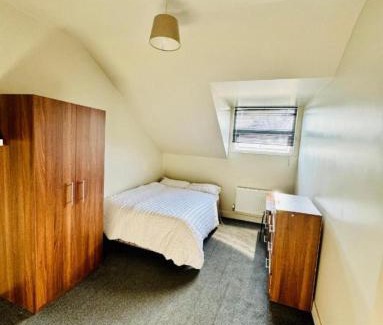 Wakefield Apartamento | Private room - Shared Bathroom, Wakefield