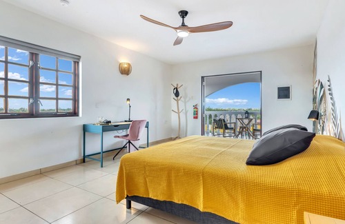 Kralendijk Casa | Private room with balcony (first floor) - Boutique Hotel Wanapa