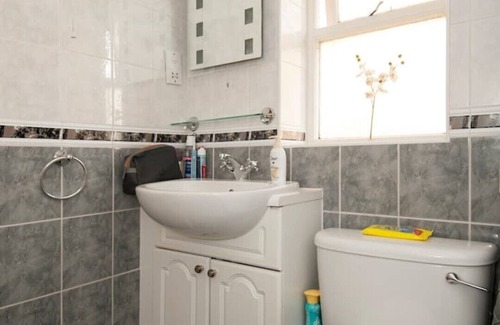 Cheshunt Casa | Private Room With En-suite Bathroom 5mins From Station