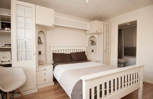 Cheshunt Casa | Private Room With En-suite Bathroom 5mins From Station
