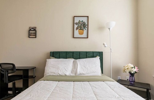 Getty Square Apartamento | Private room with its own private bathroom