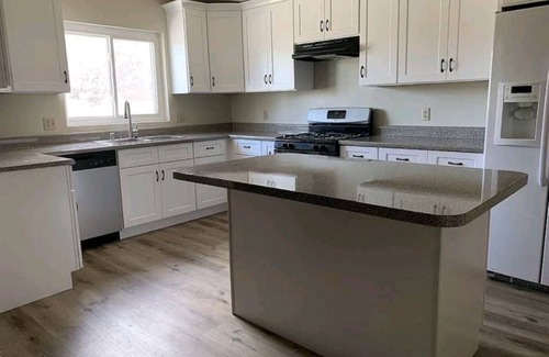 Lancaster Casa | Private room with shared bath/kitchen! Affordable and convenient!