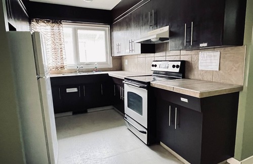 North Central Edmonton Casa | Private Rooms Close to NAIT Kingsway Mall/ Downtown