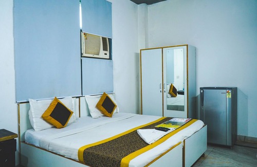 Hauz Khas Village Cama Y Desayuno | PRIVATE ROOMS IN HAUZ KHAZ