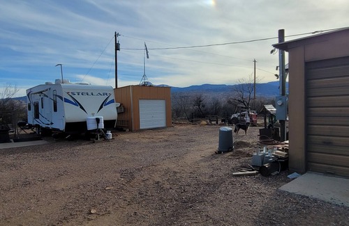 Tonto Basin Alquiler De RV | Private RV/Camper site in Tonto Basin for a relaxing getaway. 3 mi. to boat ramp