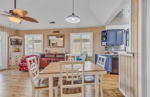 Myrtle Beach Cabaña | Private Seaside Cottage. Pool Access, Balcony, Outdoor Bar, Short Walk To Beach!