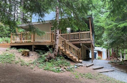 Enumclaw Chalet De Esquí | Private Secluded 3 BR Cabin near Mt Rainier, Sunrise & Crystal Mt Hiking