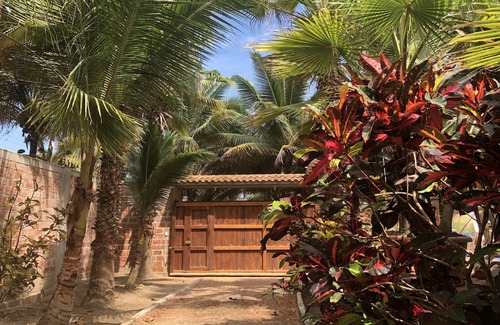 Canoa Casa | Privado1 acre Estado- paraíso de la selva tropical con piscina. FRENTE A LA PLAYA - ÚNICO!