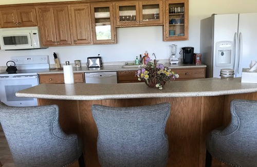 Harrison Casa | Private, secluded. Located at the Gateway to the North in Harrison, Michigan.