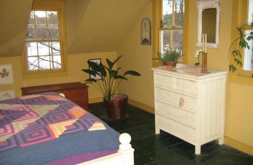 Clinton Corners Cama Y Desayuno | Private setting on country farm near Rhinebeck