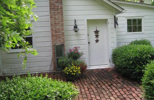 Clinton Corners Cama Y Desayuno | Private setting on country farm near Rhinebeck