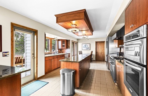 Tofte Cabina | Private Shore/Huge Yard/Game Rm/Fire Pit/Views Lux