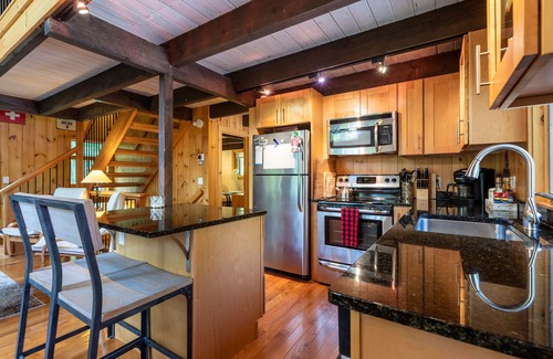 Ludlow Cabina | Private Ski Cabin - Minutes to Mt. Okemo and Ludlow Village