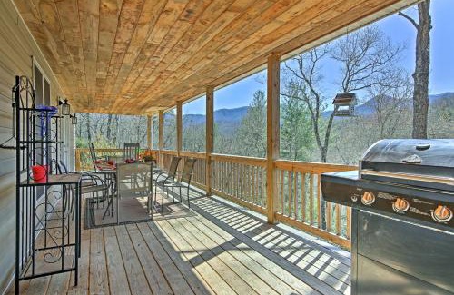 Franklin Casa | Private Smoky Mountain Home with Porch and Peak Views!