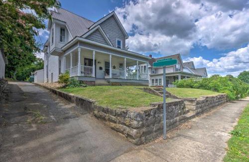 Bristol Apartamento | Private Solar Hill Apartment in Downtown Bristol!