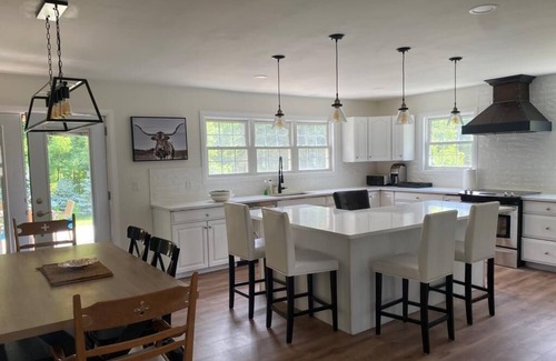 Historic Old Town Casa | Private spacious Home in the heart of Niagara-on-the-Lake's Historic District.