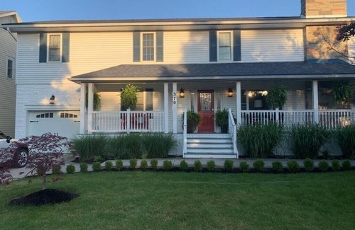 Historic Old Town Casa | Private spacious Home in the heart of Niagara-on-the-Lake's Historic District.