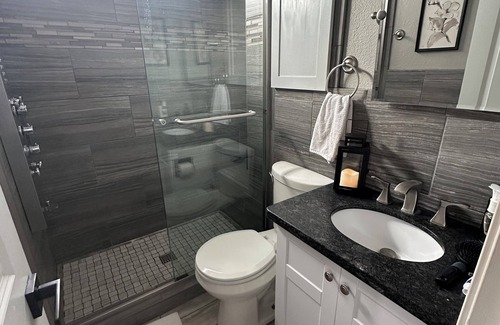 Lake Havasu City Complejo | Private Spa On Water, King Bed, private steps to water
