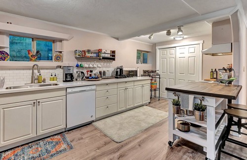 East Renton Highlands Apartamento | Private Spa Retreat!