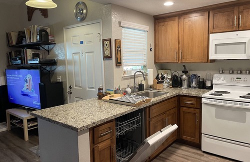 Davis Apartamento | Private spacious 2-bedroom apartment - pets welcomed