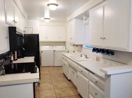 East Hemet Casa | Private, Spacious, 4x Queen, 300 MBPS Internet with Backyard!