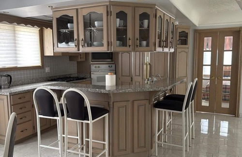 Highland Casa | Private Spacious Home - Central Location
