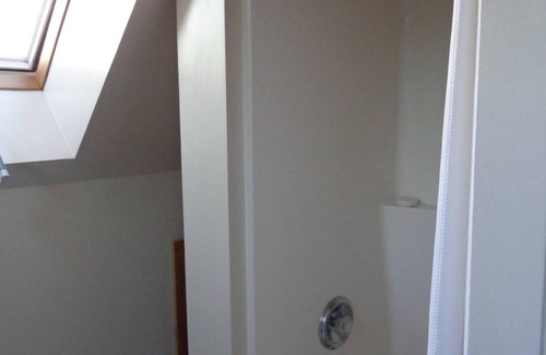 Otter Point Apartamento | Private Spacious Loft Studio Close to Gordon’s Beach