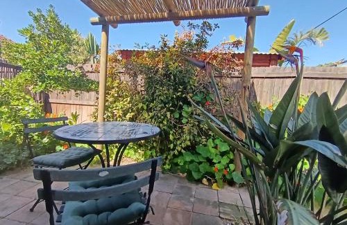 Bloubergstrand Apartamento | Private & Spacious Olive cottage in Bloubergstrand