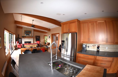 Pender Island Villa | Privados, vistas espectaculares del océano - Piscina de agua!