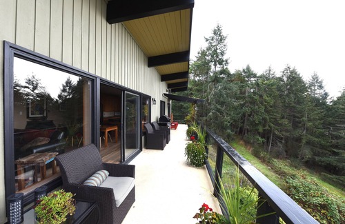 Pender Island Villa | Privados, vistas espectaculares del océano - Piscina de agua!