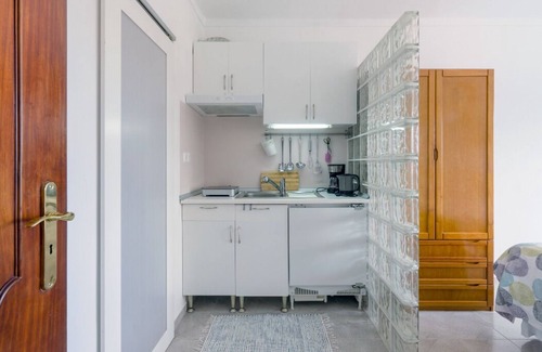 Gambelas Casa | Private Studio - A/C