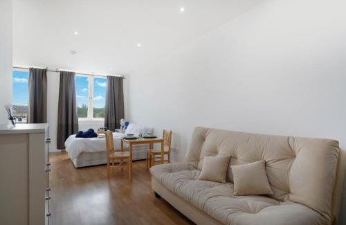 Borehamwood Apartamento | Private Studio Apartment with Parking