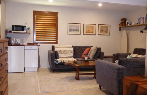 Hunters Hill Apartamento | Estudio privado debajo de la impresionante casa de campo Heritage con entrada propia