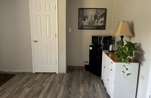 Brandon Apartamento | Private Studio - cozy & peaceful spot under oaks draped in Spanish moss