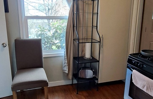 Homestead Casa | Private studio, ideal for students on rotation and those with business at OHSU.