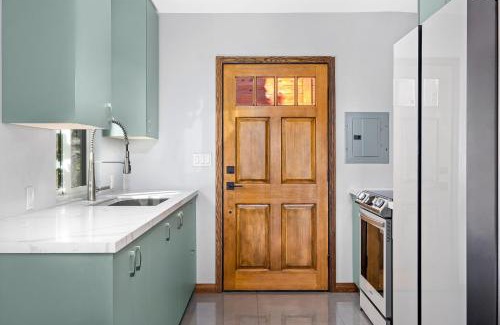 La Mesa Casa | Private Studio in La Mesa with Lawn