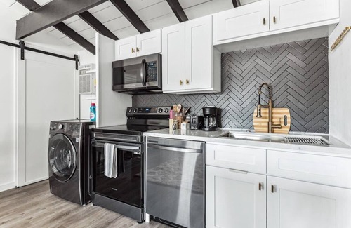 Thousand Oaks Casa | Private Studio Oasis with Nature at Your Doorstep